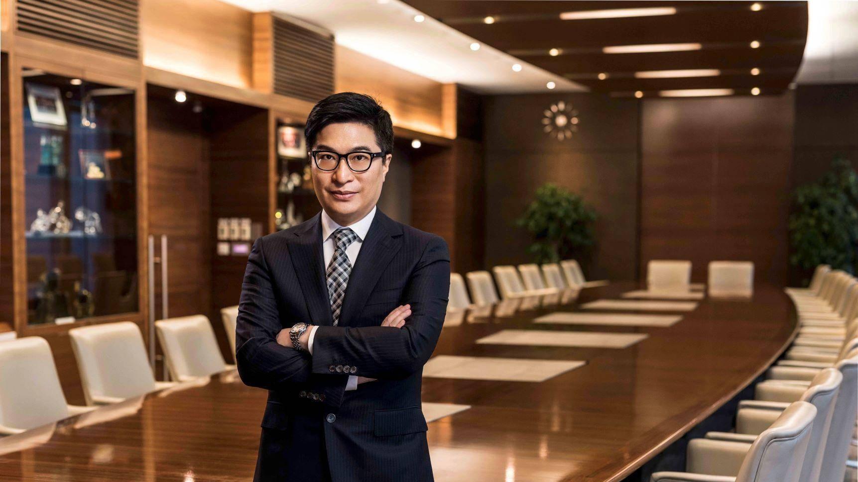 李兆基去世仅两天，徐子淇担忧之事发生，两个儿子或成关键人物。