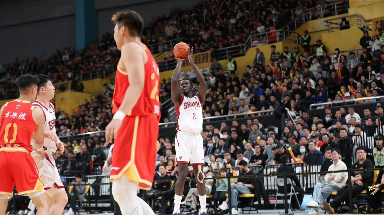 14分大胜，广厦揭幕战开门红！胡金秋13+6大爆发，张宁6中0仅砍1分