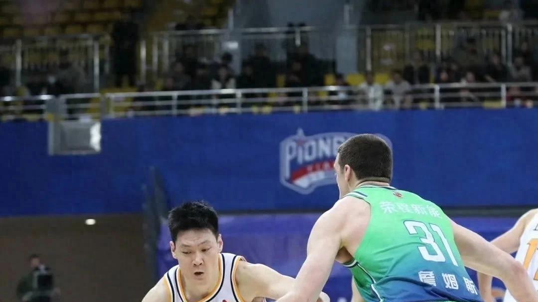 CBA积分榜风云突变，辽粤争霸谁能笑到最后？