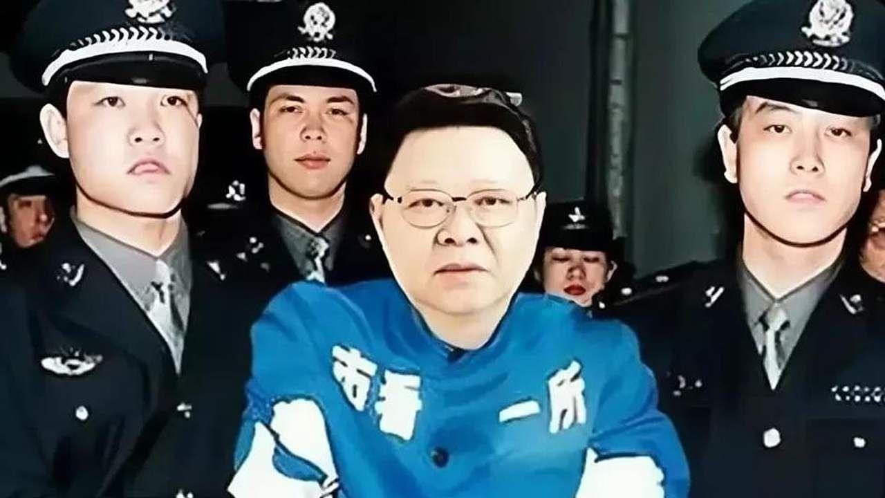 文强的不归路：欲望是魔鬼贪财好色终有报 法网恢恢疏而不漏
