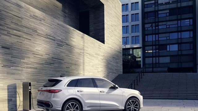 纯电续航100km 全新奥迪Q5 PHEV官图发布 配2.0T插混系统