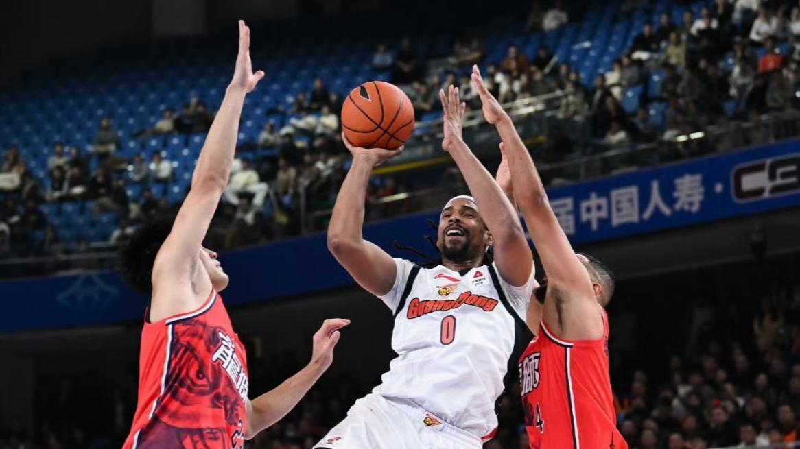 萨林杰看起来为何这么懒散？他会是广东冲冠的内线答案吗？