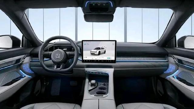 2025年5月极氪降价风暴，这五款车最高直降3.7万！等等党终于赢了