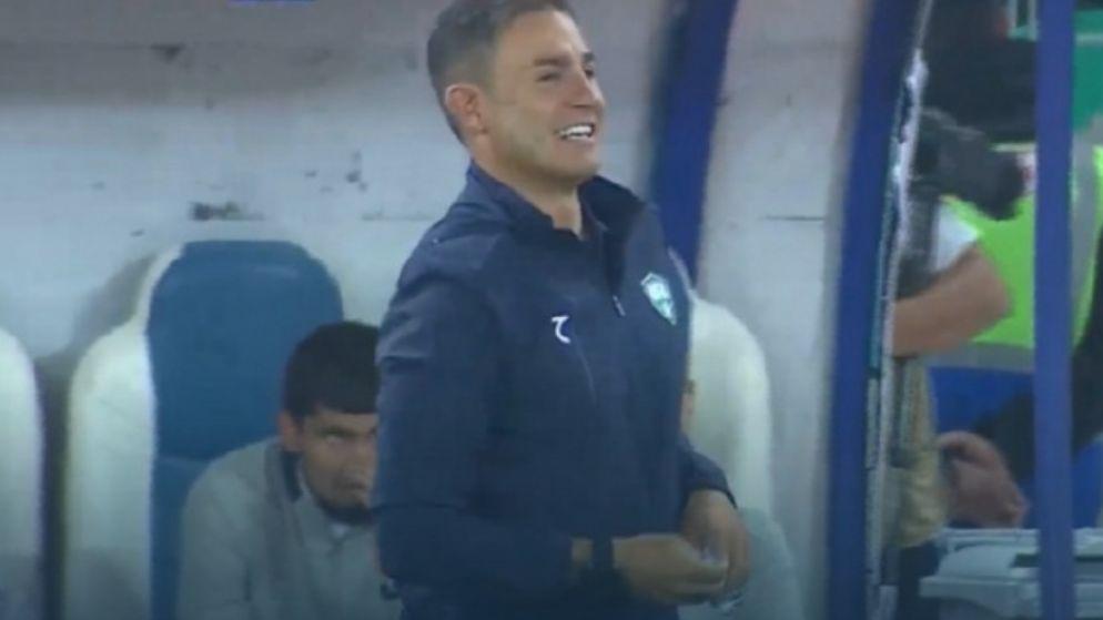 52岁卡纳瓦罗狂笑！乌兹首秀2-0+明年踢世界杯 年薪400万？仅一半