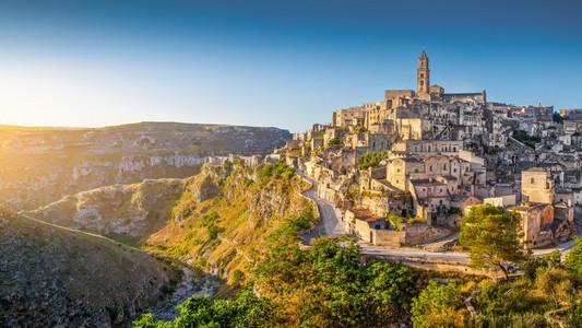 周五005  意甲 05-24/02: 45 科莫 VS 国际米兰