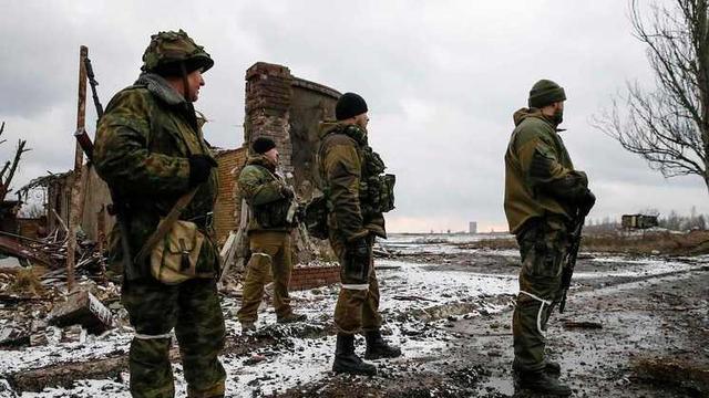 乌克兰300架无人机夜袭莫斯科，不到24小时，俄罗斯5万大军压境！