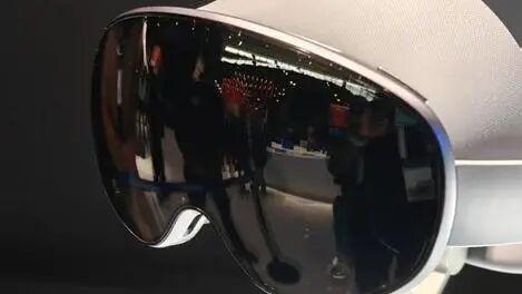 三星即将在韩国发布首款三折叠手机、XR头显和AR眼镜