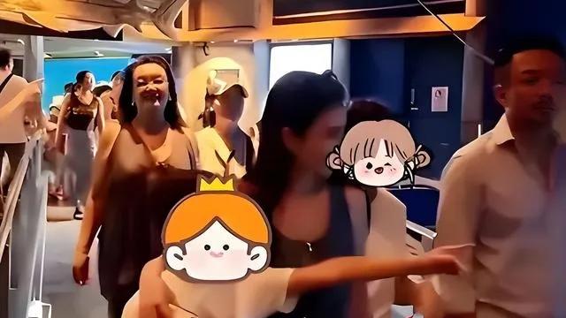 汪小菲行动了，把儿子女儿接回家居住！具俊晔处境将会更加困难！