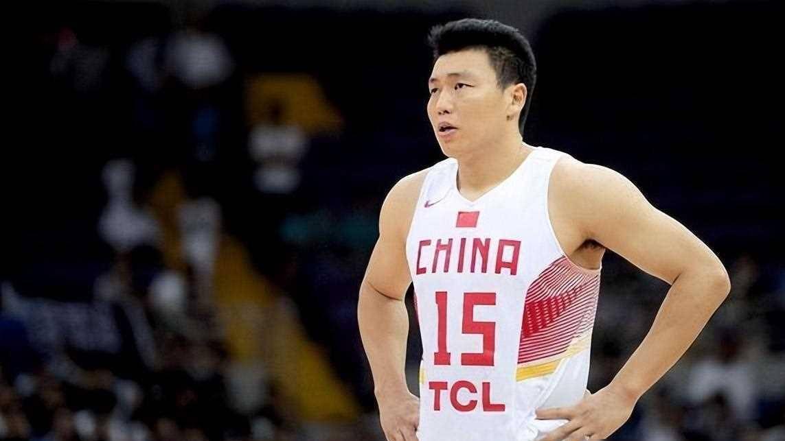 草根逆袭的铁血典范：巅峰李根，那个在CBA横着走的“重型坦克”！