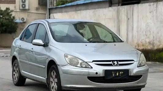 家用车市场的"空间魔术师"！2005款标致307三厢版有多能装？