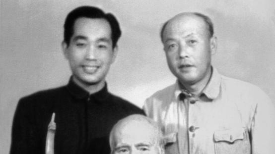 他花20多万买一堆没人要的画作，被人嘲笑，39年后竟因此身价上亿