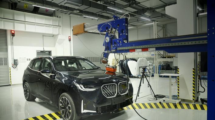 探秘宝马沈阳工厂，见证未来汽车制造的模样