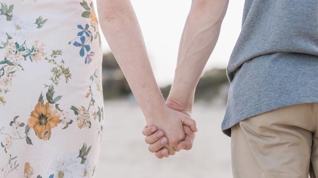 婚检前的决裂：她拒绝的不是检查，是婚姻的坦诚