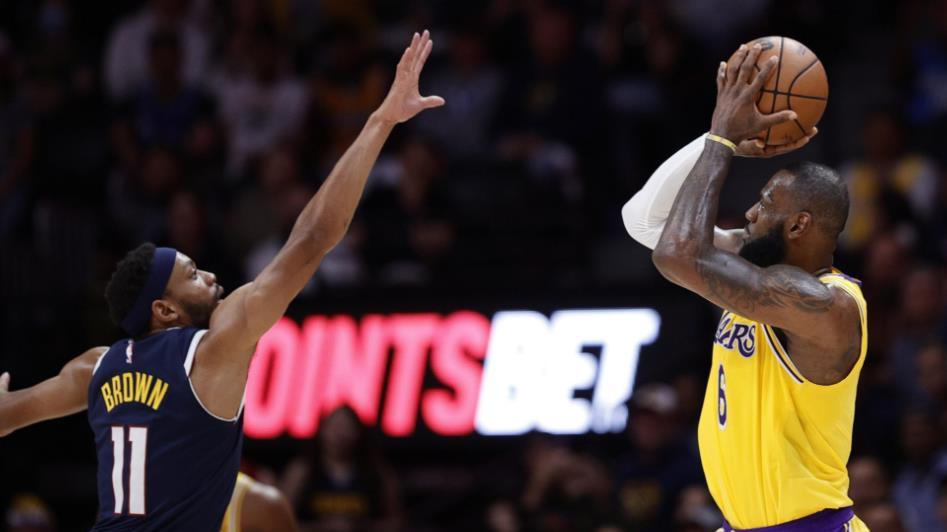 老詹真能从1打到5？别被骗了，撕开全能人设的“皇帝新装”！