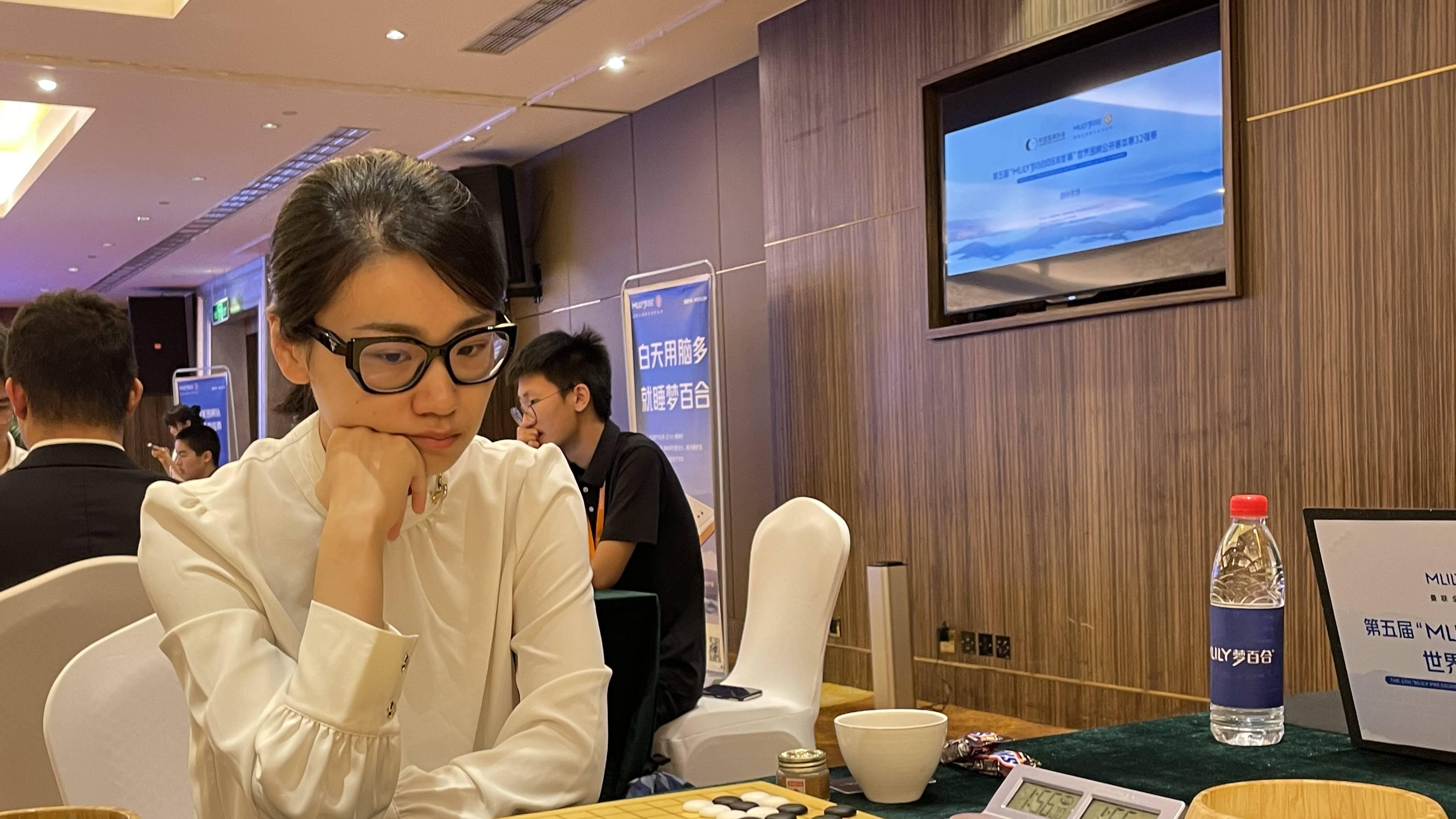 吴清源杯世界围棋公开赛首日中韩大战均1胜1负，16强中国9人包夹日韩名将！