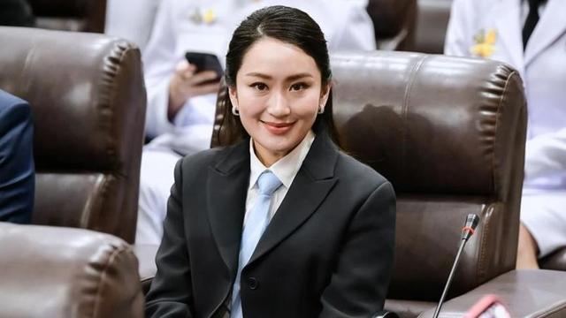 泰国双雄反目成仇：佩通坦收回内政部，阿努廷拒绝，退出执政联盟