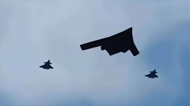 轰-20：美军方称需10年后出现，空天力量协会网站报道已疑似首飞