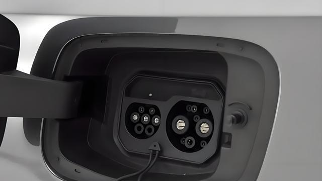 有一种尴尬叫买了“可油可电”：想象得很美好，用起来却一言难尽