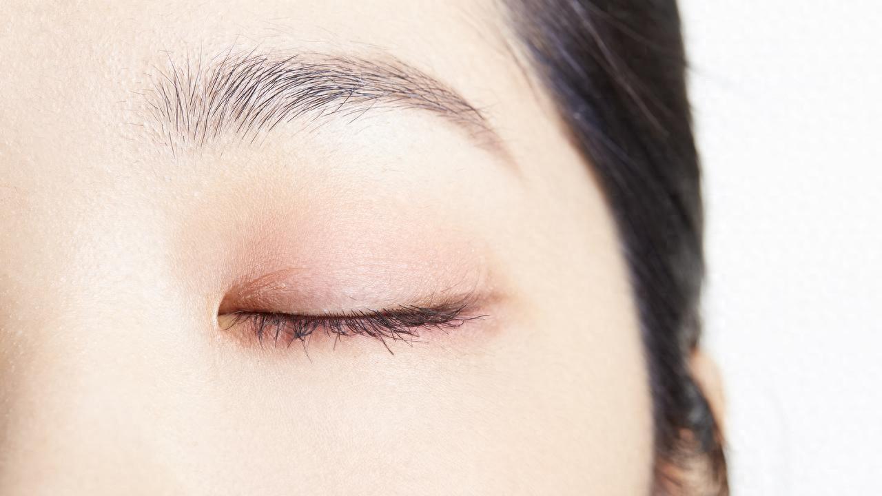 单眼皮是显性还是隐性？终于搞懂眼皮遗传的小秘密