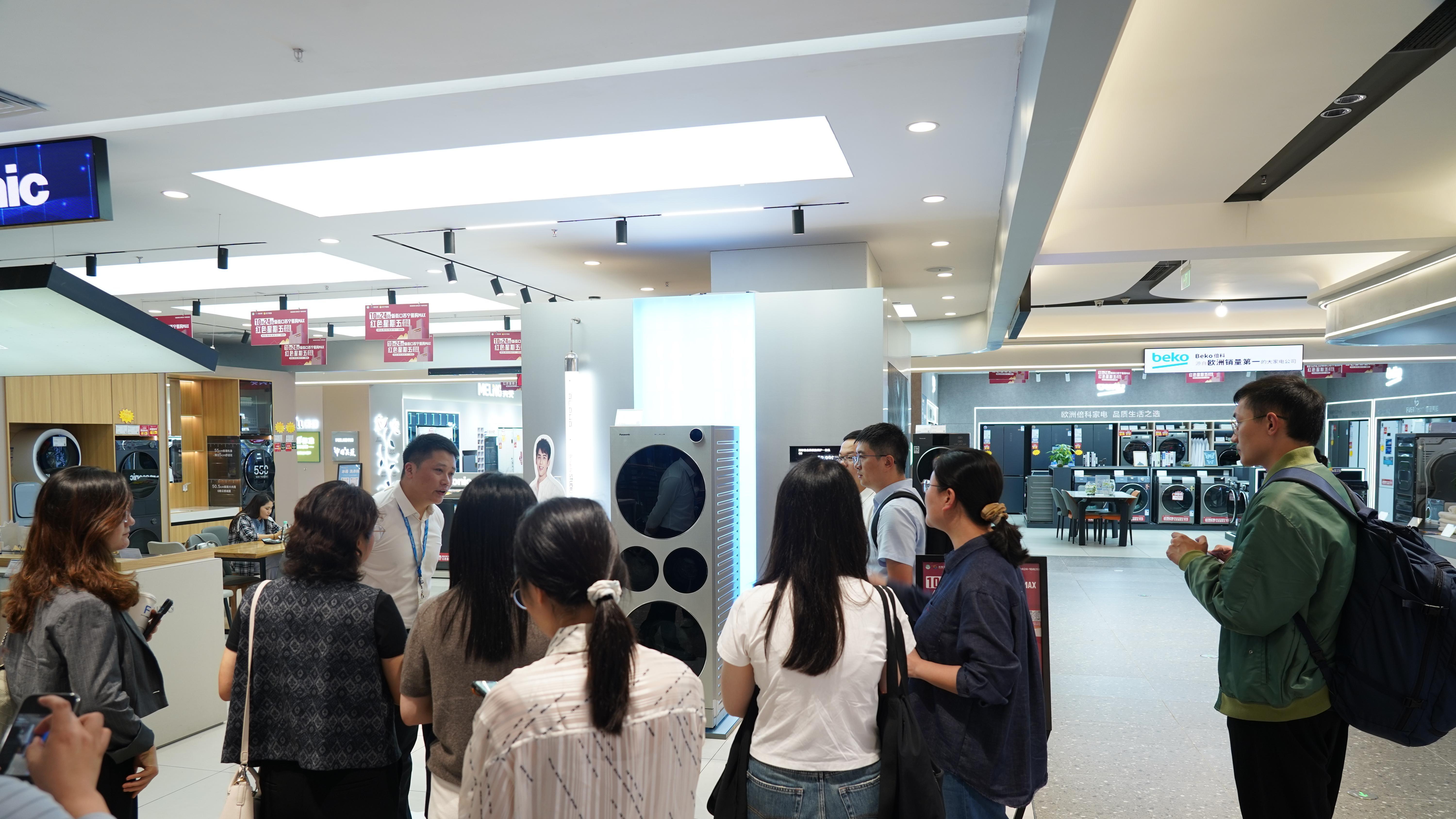 苏宁易购接待华夏基金、睿远基金等8家投资机构调研