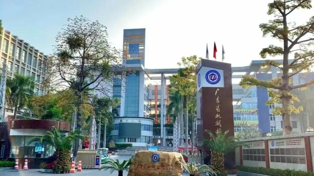 理性看待学校劝退自闭症新生：对个别学生“残忍”，更多师生利益得到保障