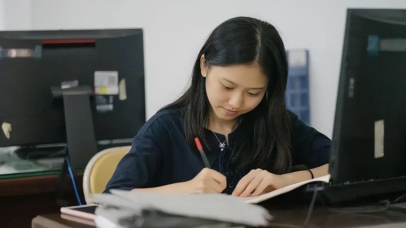 “曾经多骄傲，现在就有多失望”，父亲晒211女儿变化，让人清醒