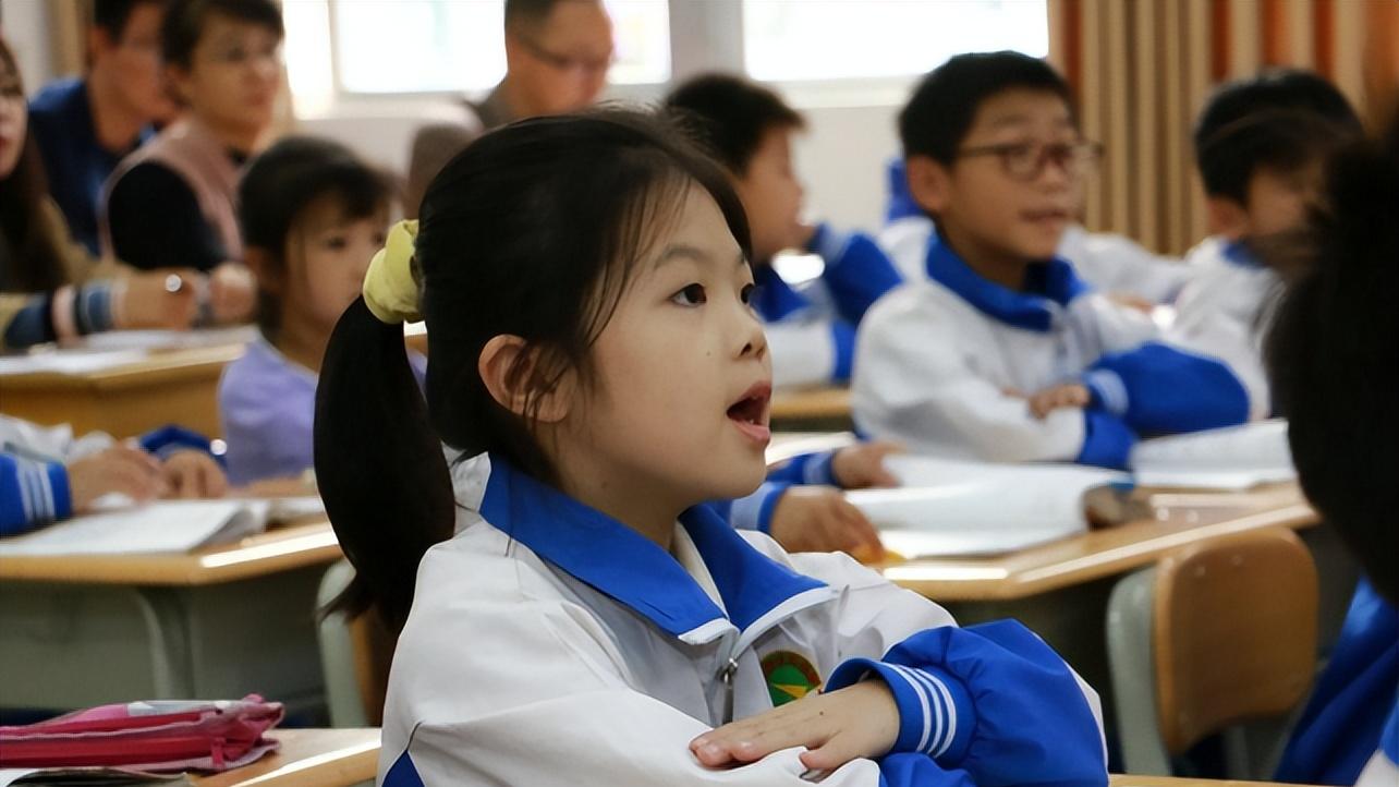 “一节课擦了5个屁股”，老师晒当代小学生上课现状，愁死了