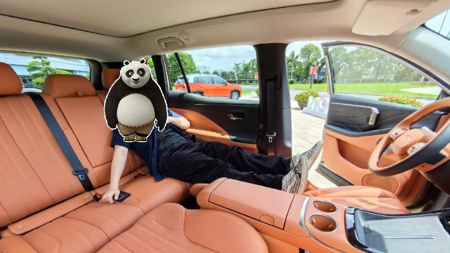 豪华霸王龙，12万起售！搭载激光雷达，真正“大床”SUV