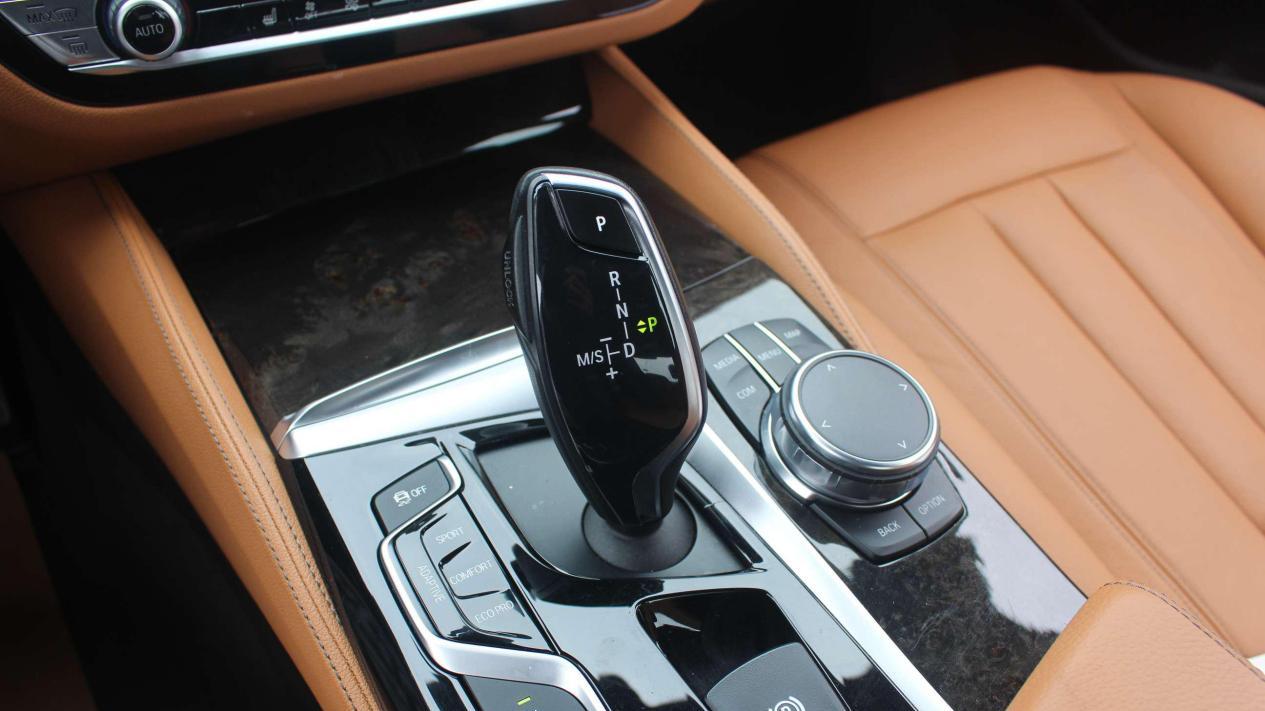 不到20万圆你蓝天白云梦，2018款宝马530Li M运动套装值得入手吗？