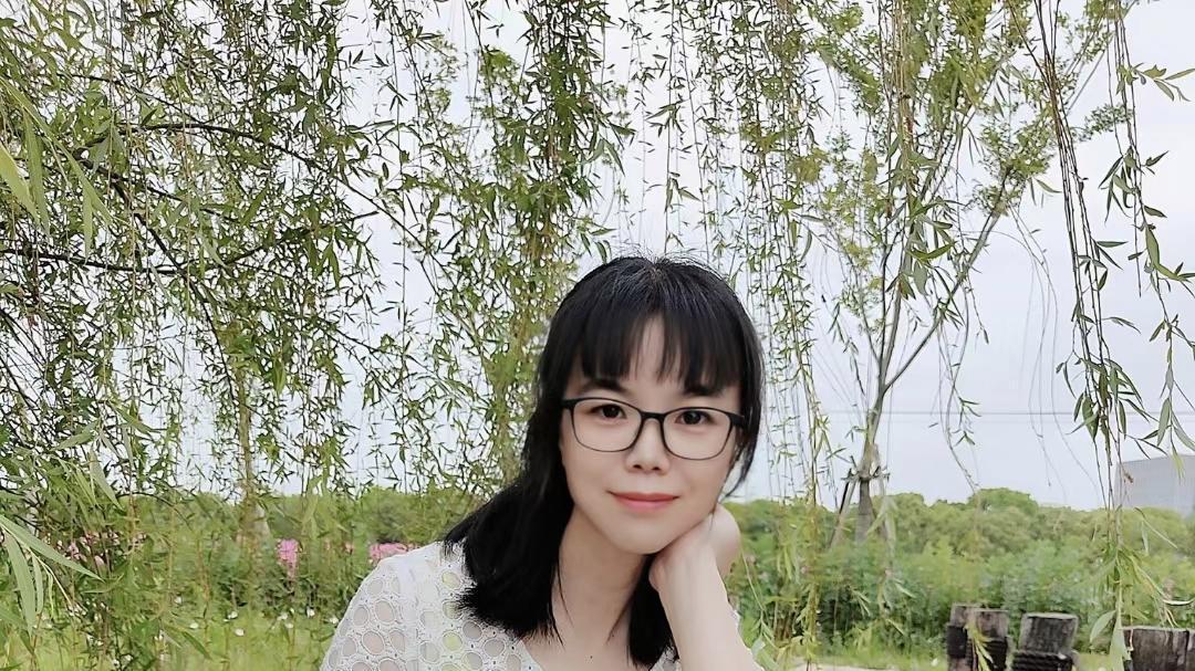 人到中年，有人宠爱是幸福，自己宠爱是成长。