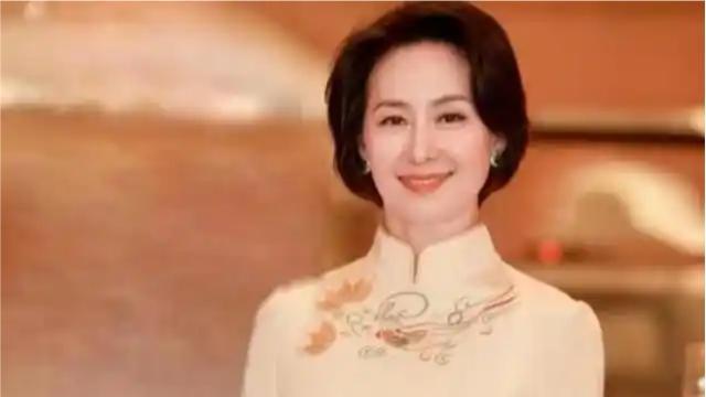 著名女富豪何超琼八字赏析