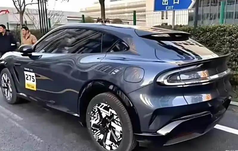 小米YU7 AWD SUV：新挑战者来袭，750公里续航！