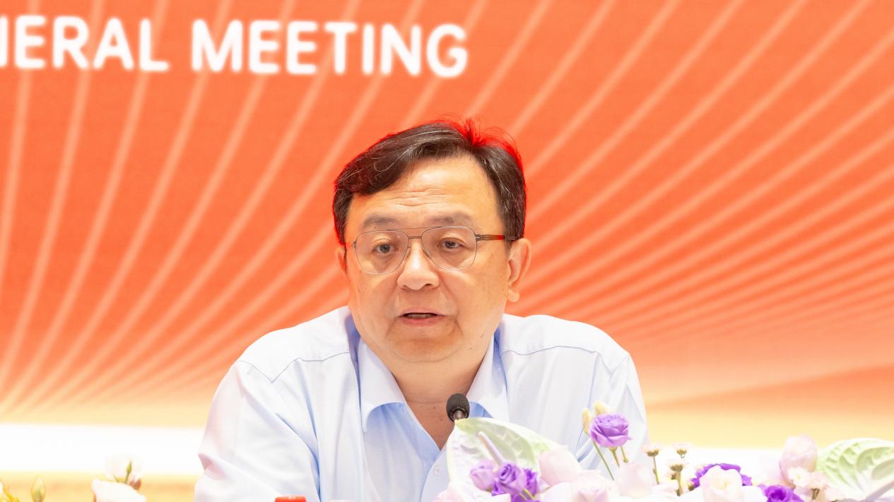 比亚迪王传福: 我们绝不拉踩同行，这是原则