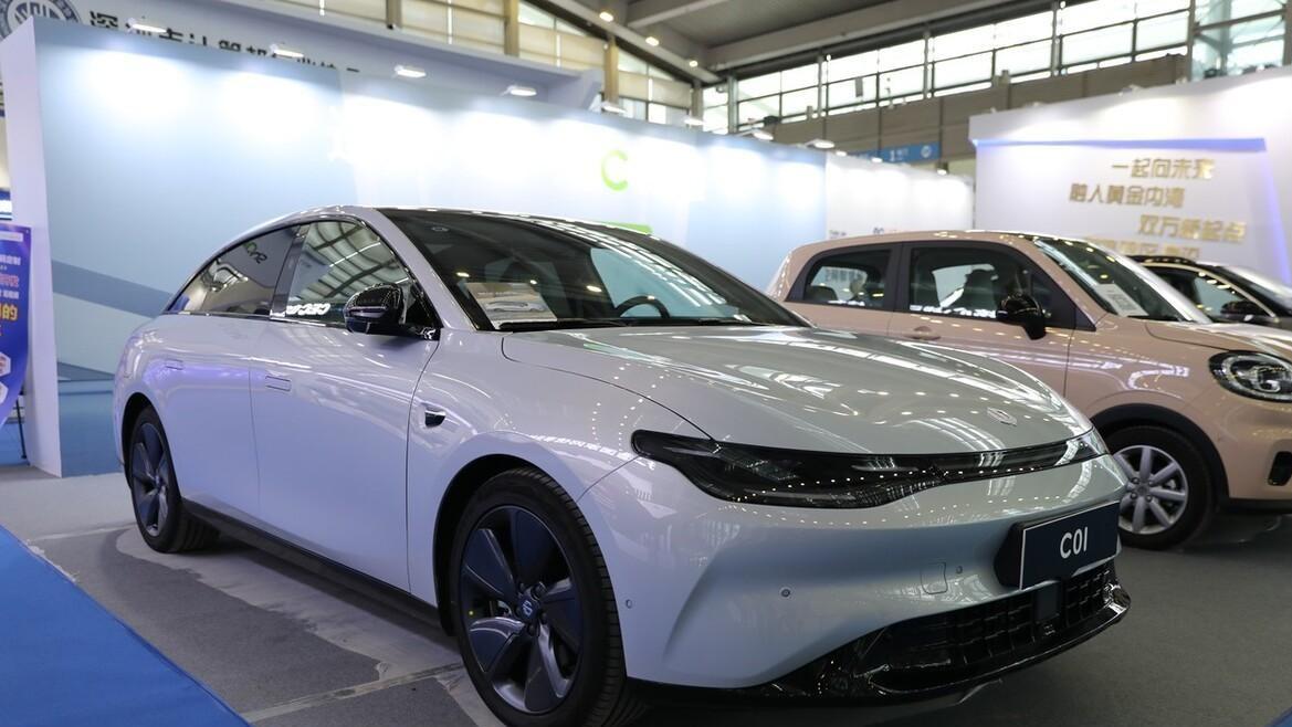 同样20万！养新能源车对比燃油车，8年后的花费差距有多大？