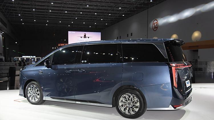 广汽传祺向往M8信息曝光，搭华为乾崑智驾，纯电续航202公里