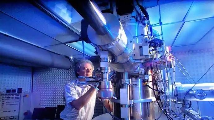 985大学中，哪些高校的国家重点实验室数量最多？