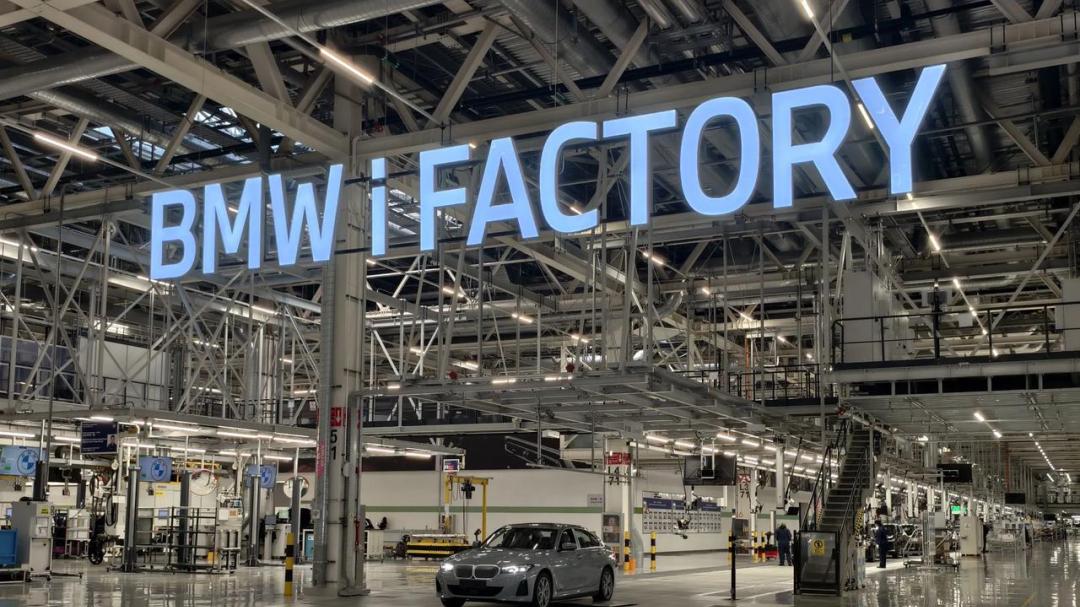 宝马，如何建设一座AI汽车工厂？｜产业AI案例