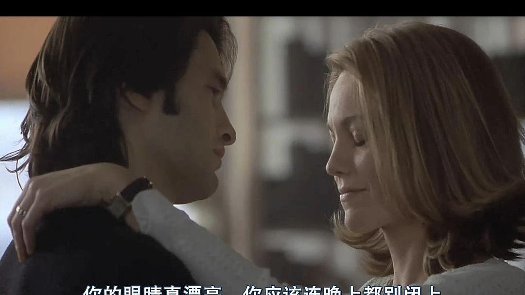 男人变心后，有三个小动作一定藏不住，对照一看便知