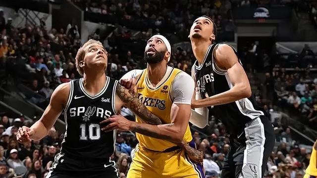 湖人官方宣布新援加盟！浓眉迎强力内线搭档