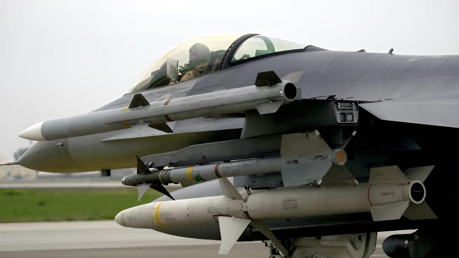 400公里射程，6马赫速度，俄制R-37M空空导弹