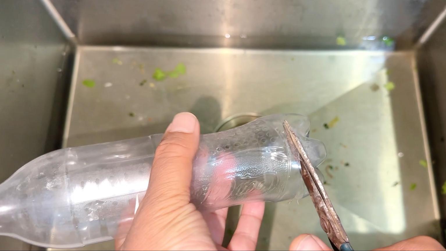 洗碗池下水道，不管有多堵，教你一招，不花冤枉钱，立马就疏通开