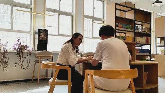 潢川高中教师熊宗敏：扎根教育沃土 用爱与智慧点亮学生梦想