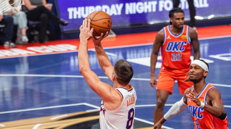 雷霆49分大胜太阳，16连胜破纪录，一战认清四大事实