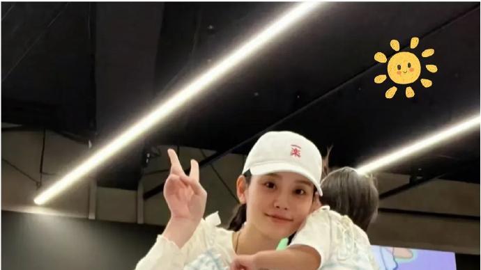 奚梦瑶首聊和婆婆同住的秘诀，何猷君下意识去摸鼻子