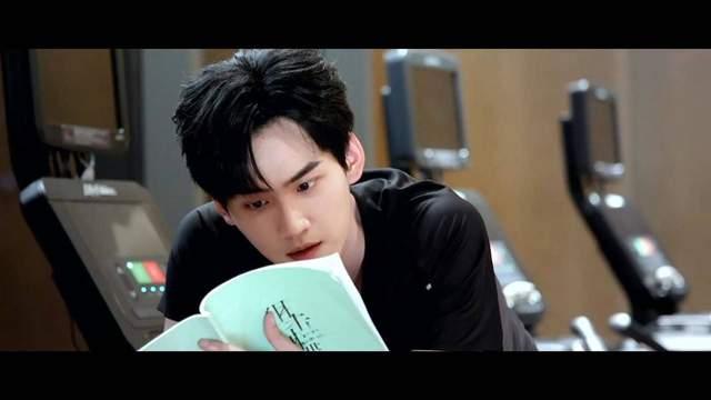 演员表一个小变化，揭开周柯宇五年归乡路