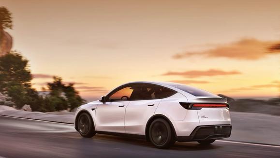 特斯拉，电动汽车与人工智能技术的先行者