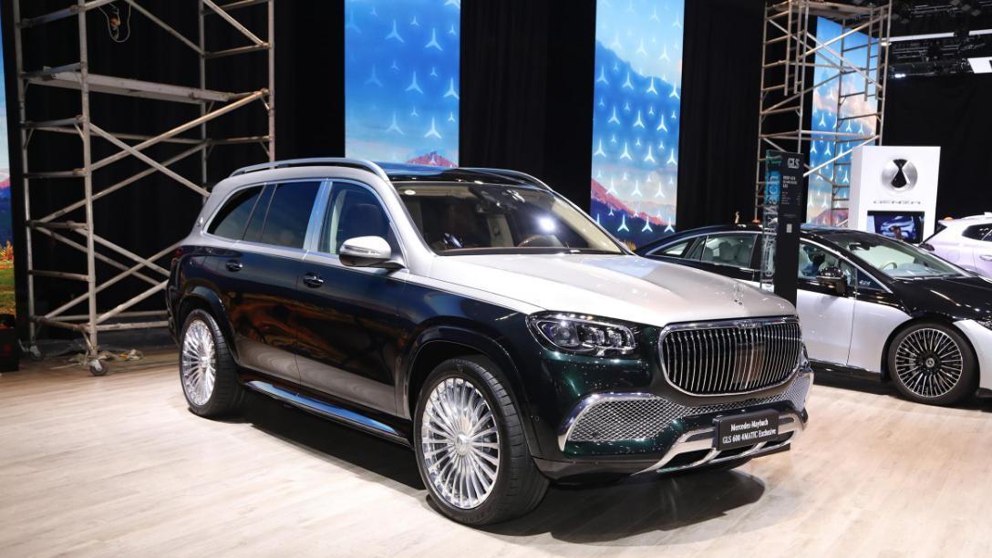 二十五岁，我也想开迈巴赫，但现实…太骨感，还是选它吧？