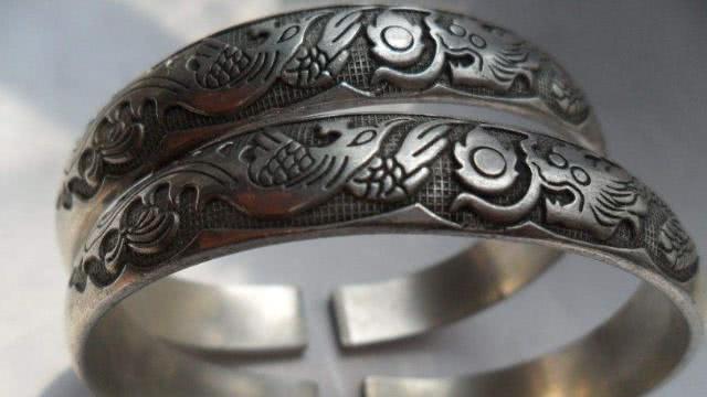 民间故事：寡嫂智斗黑心弟媳：一对手镯揭开抚恤金阴谋