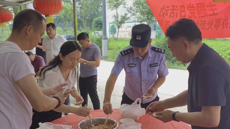 淮滨县公安局崔世建：扎根社区守初心，履职尽责显担当