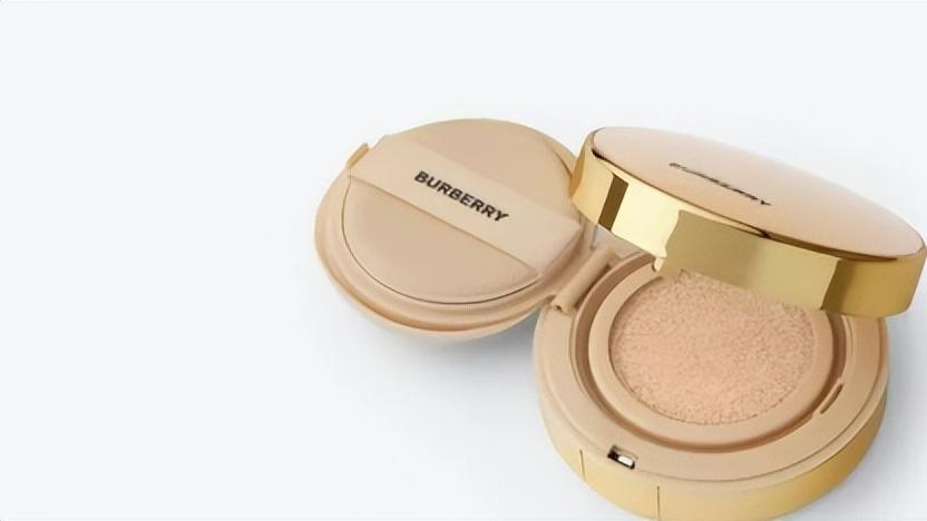 粉底液和气垫的区别：一场“底妆哲学”的较量